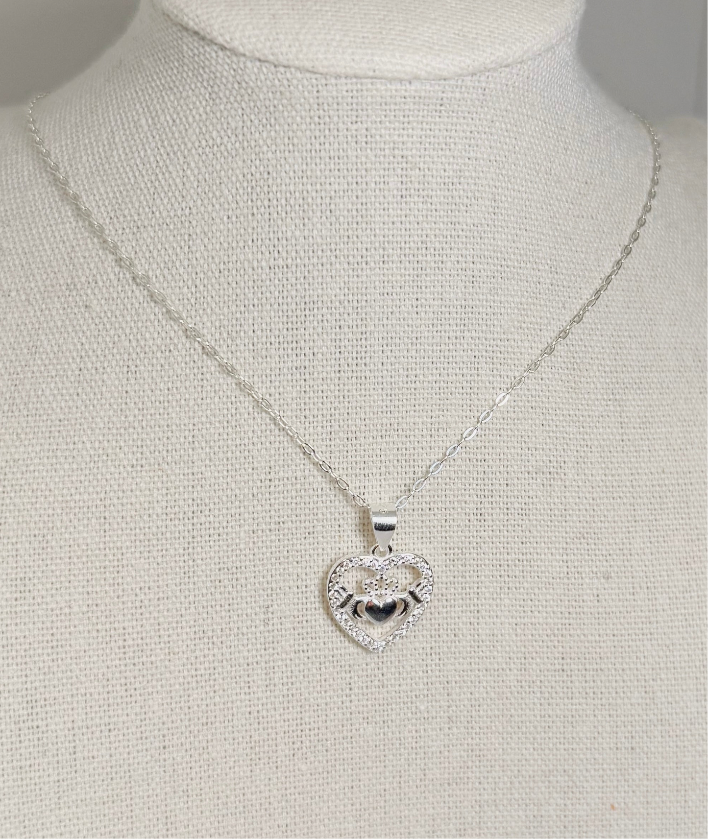 Irish Claddagh Necklace (925 Sterling Silver)