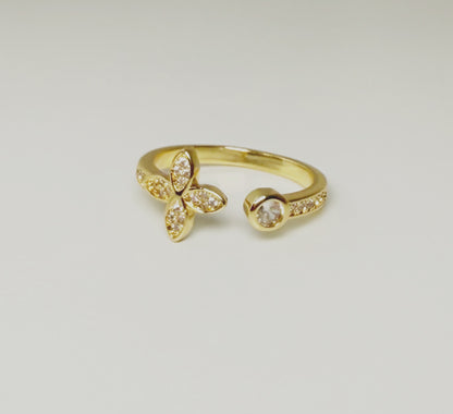 Gold Clover Ring