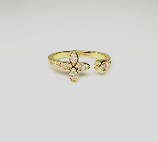 Gold Clover Ring